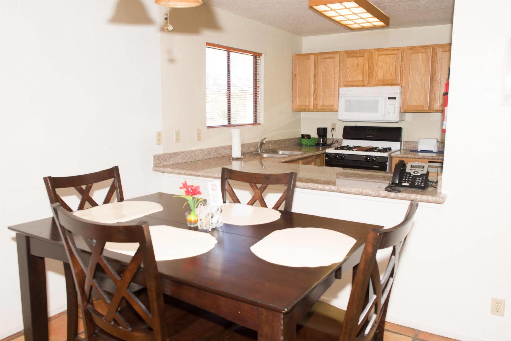 טוונטיניין פאלמס Sunnyvale Garden Suites - Joshua Tree National Park מראה חיצוני תמונה