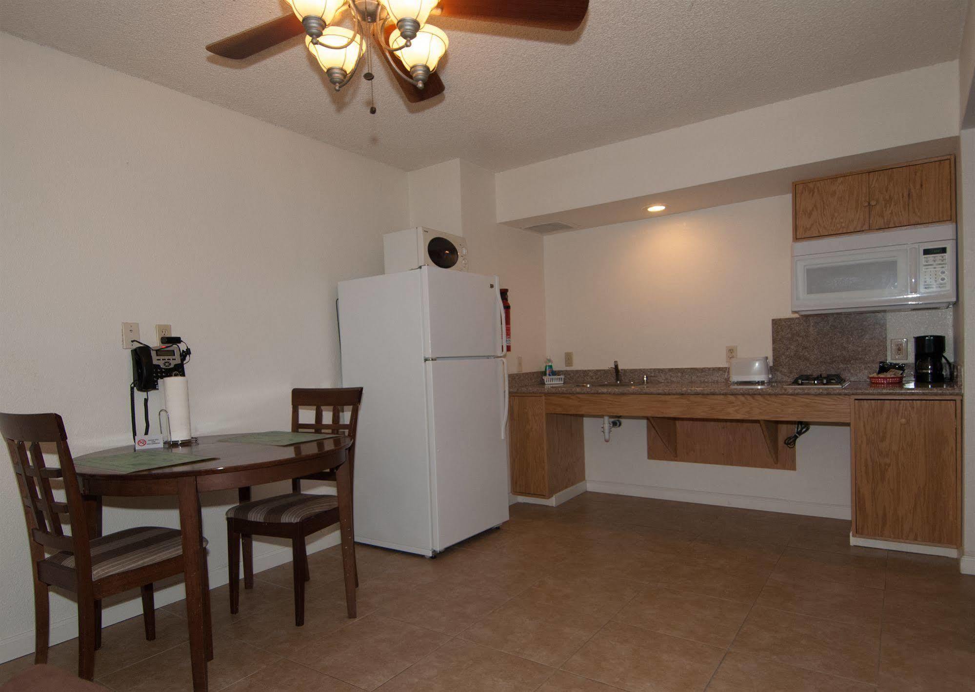 טוונטיניין פאלמס Sunnyvale Garden Suites - Joshua Tree National Park מראה חיצוני תמונה